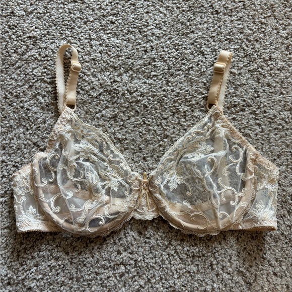 Vintage Valentino Intimo Elegant Lace Sheer Bra | 34C | feminine - Picture 1 of 7